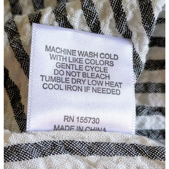 Jane & Delancey Button Down Top Large Gray White Stripe Roll Tab Sleeve Crinkle - Picture 10 of 11